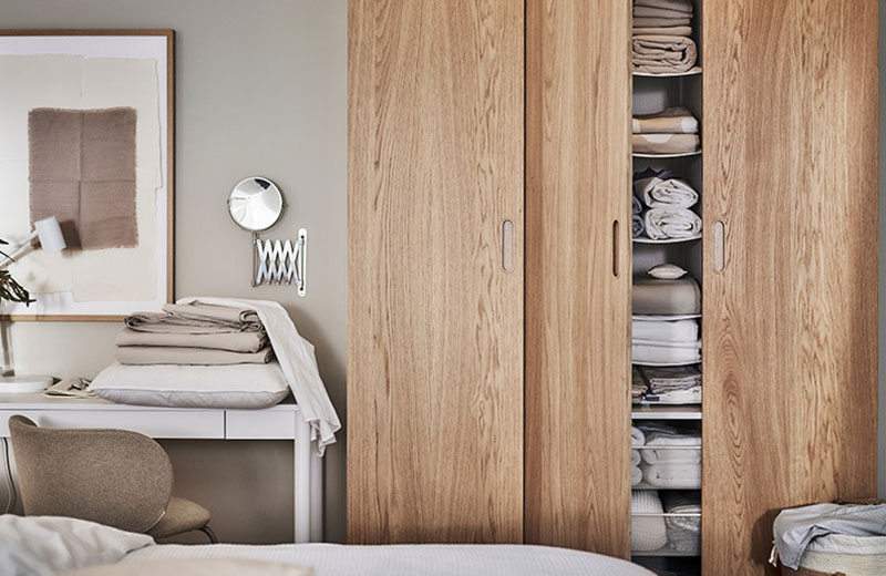 IKEA - How to fold a fitted sheet and other handy tips to help organise your linen closet