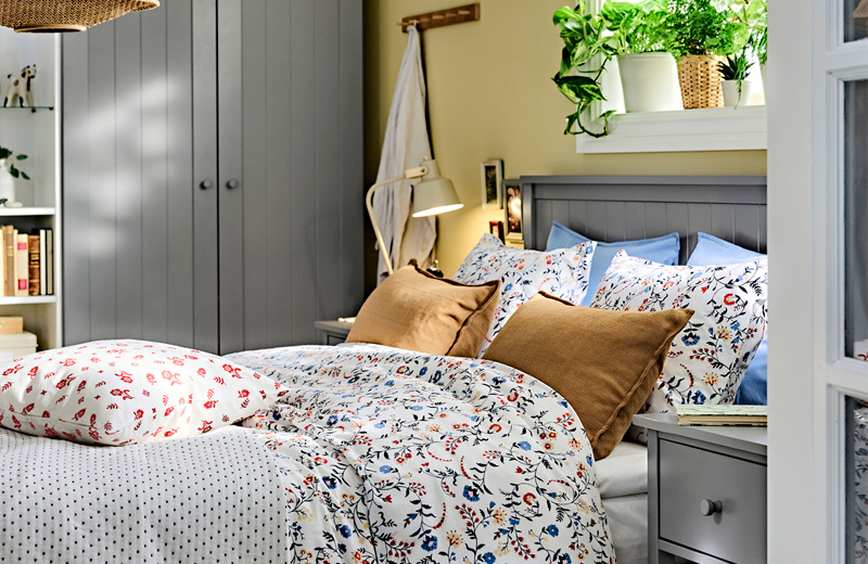 IKEA - A Scandinavian cottage style bedroom with modern details 