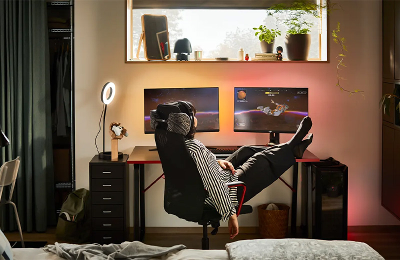 IKEA-tarz sahibi bir oyuncu icin kucuk studyo daire