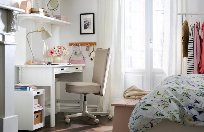 IKEA - The portal in the corner 