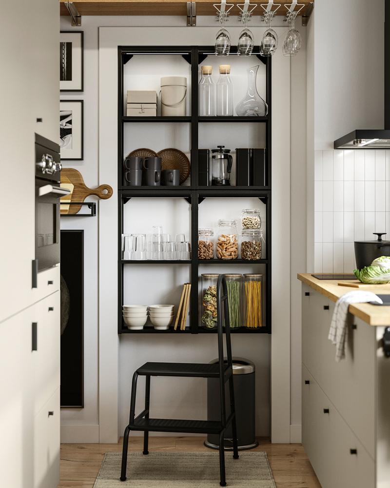 IKEA-acik bir his veren kucuk siyah ve bej mutfak 5