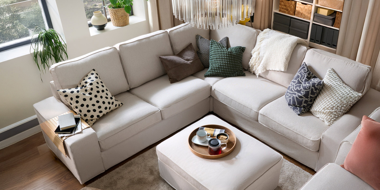 IKEA-ailenizle dinlenmek icin modern oturma odasi 1