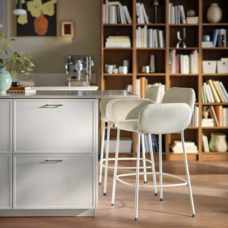 IKEA-akilli depolamaya alan yaratan minimalist bir mutfak 10
