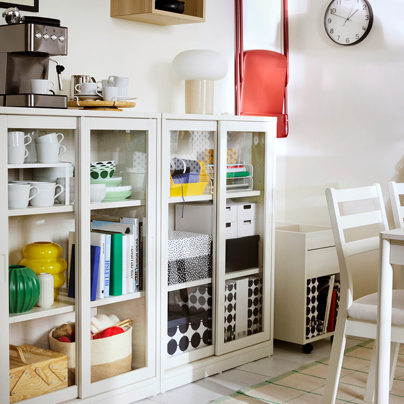 IKEA-calisma alanindan yemek alanina donusen yemek odasi 04