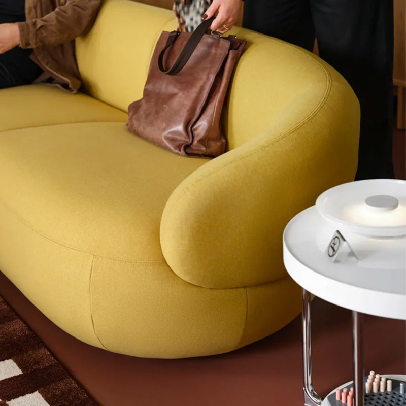IKEA-dikkatleri uzerine ceken bir otel lobisi tasarimi 13