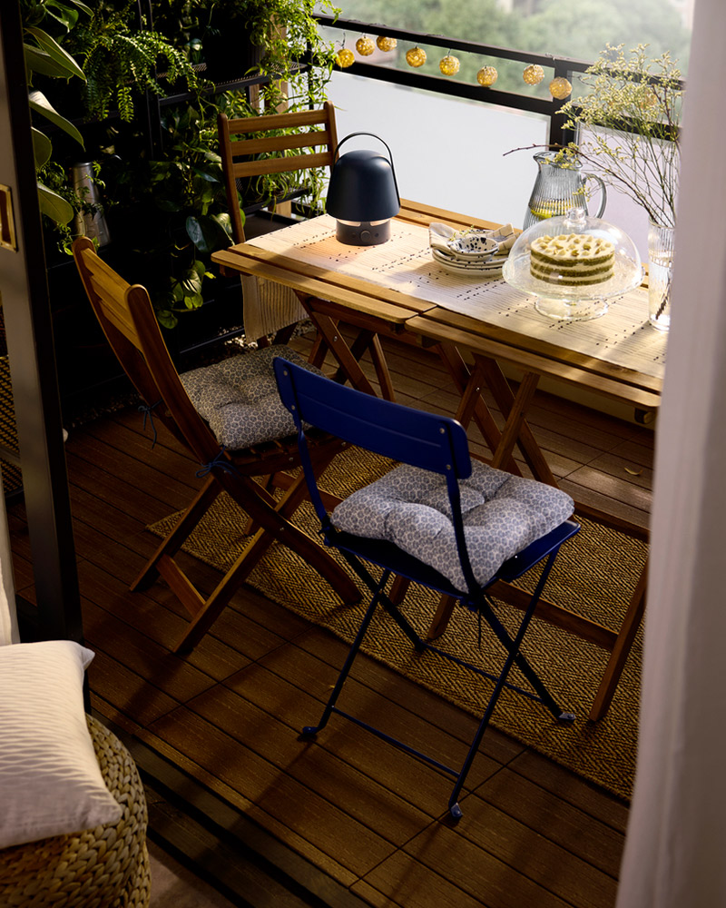 IKEA-dusuk bir butceyle kucuk bir balkon 8