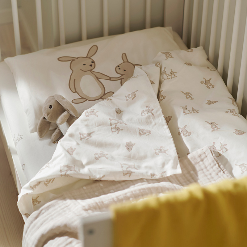 IKEA-duzenli bir bebek odasi 4