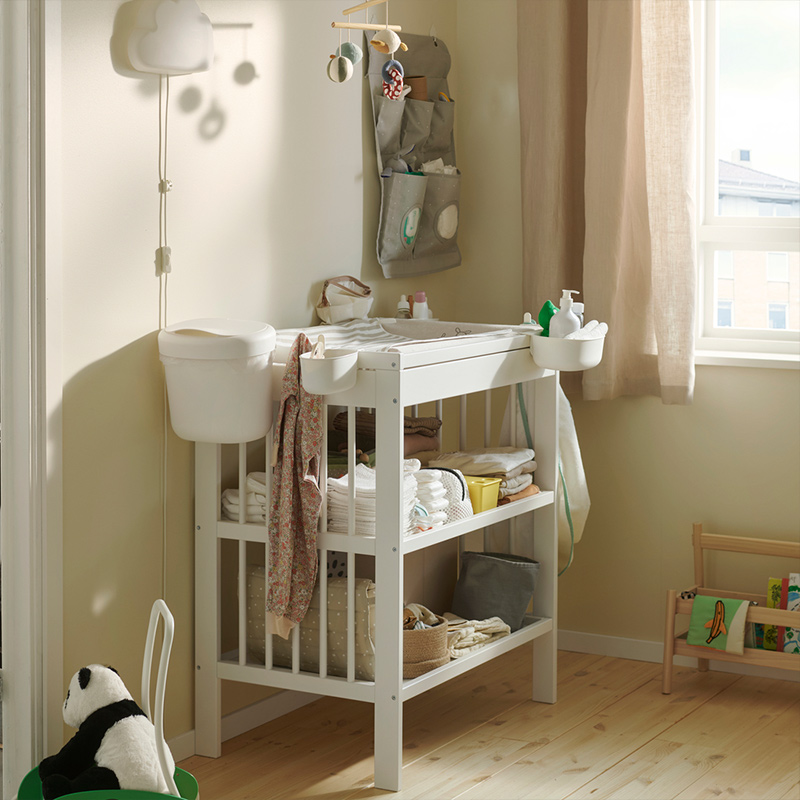IKEA-duzenli bir bebek odasi 7