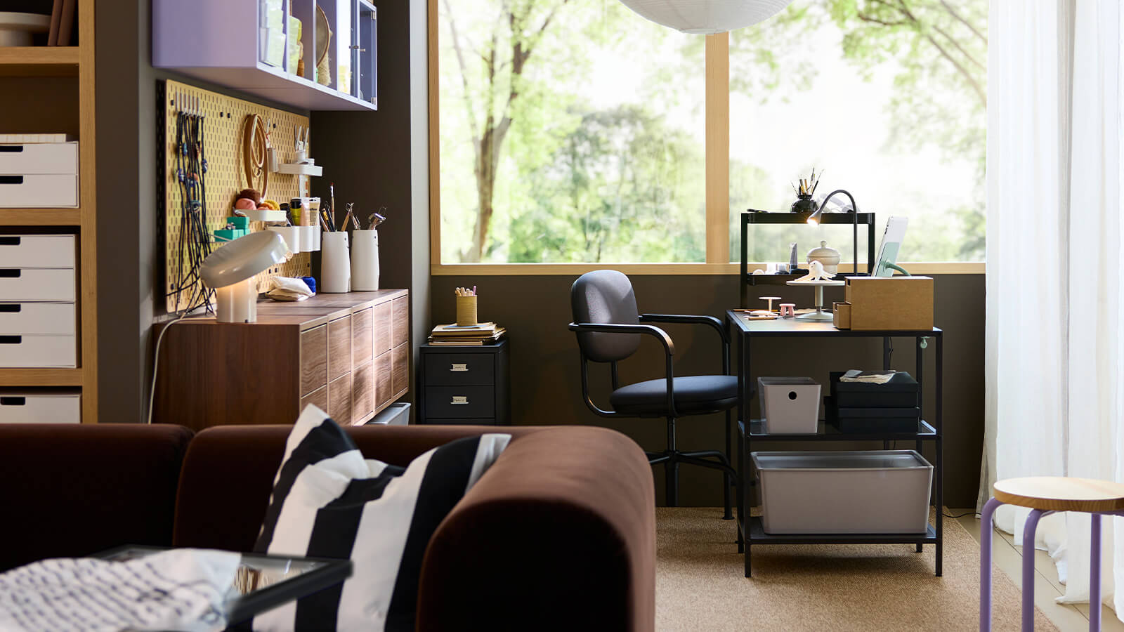 IKEA-esnek bir hobi masasi duzeni nasil olusturulur 12