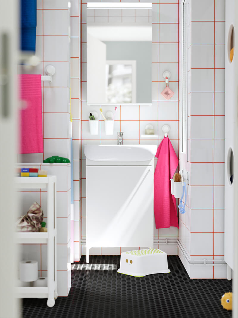 IKEA-renkli ve islevsel bir banyo 7