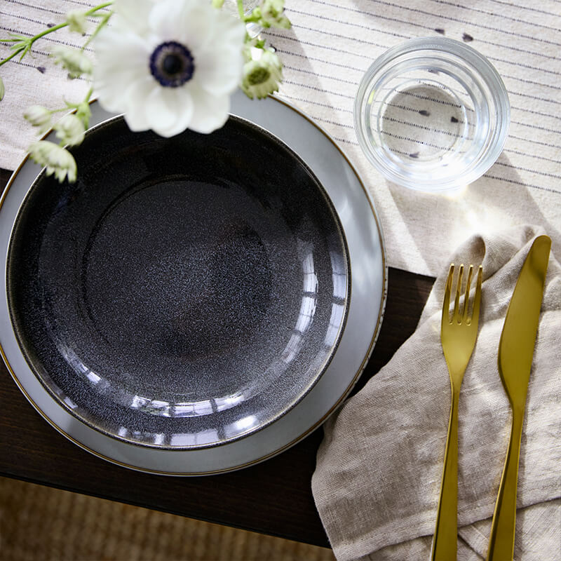 IKEA-kucuk buyuk tum aile bulusmalari icin geleneksel stilde bir yemek odasi 03