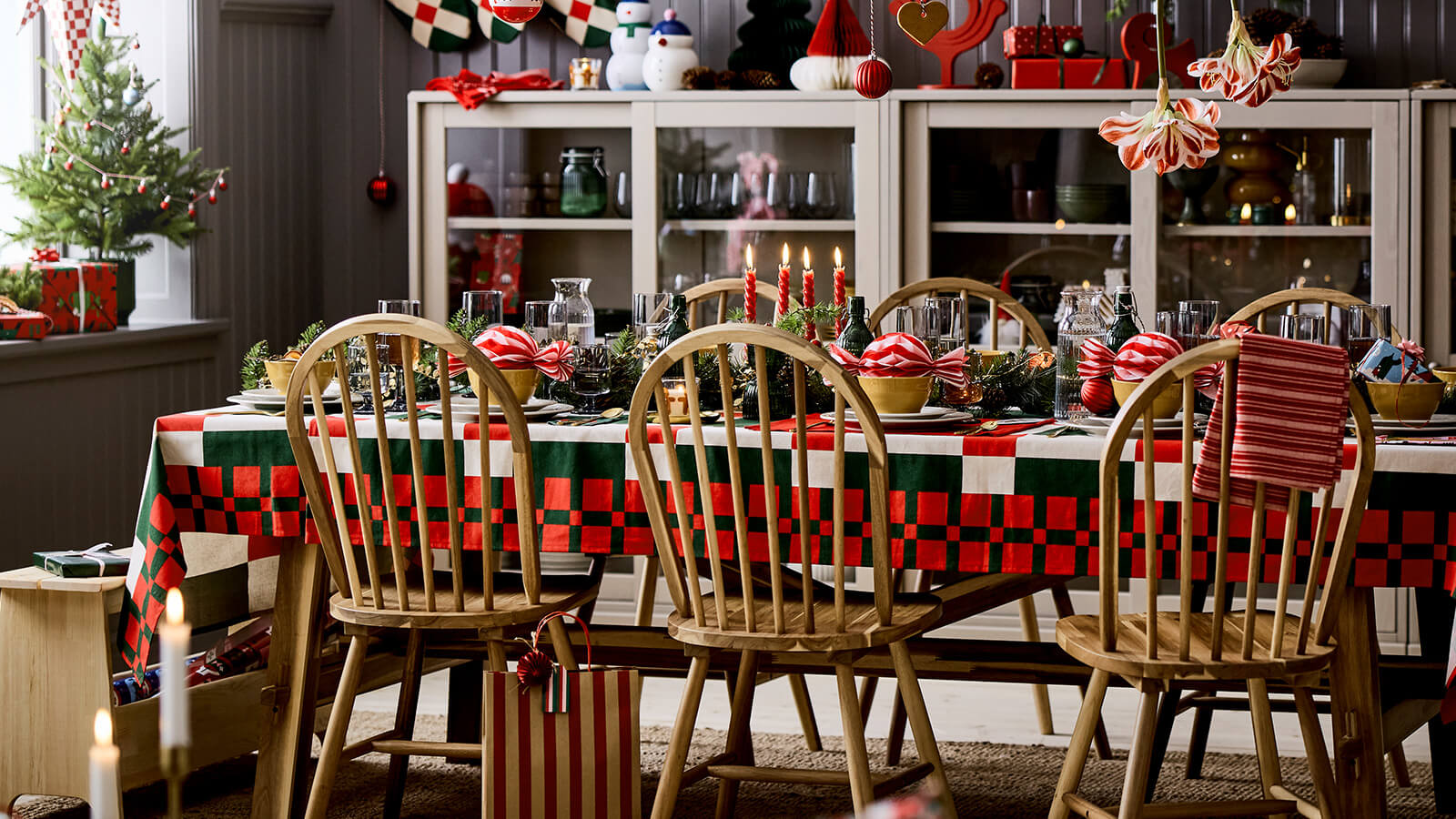 IKEA-neseli ve isil isil bir yilbasi sofrasi 01