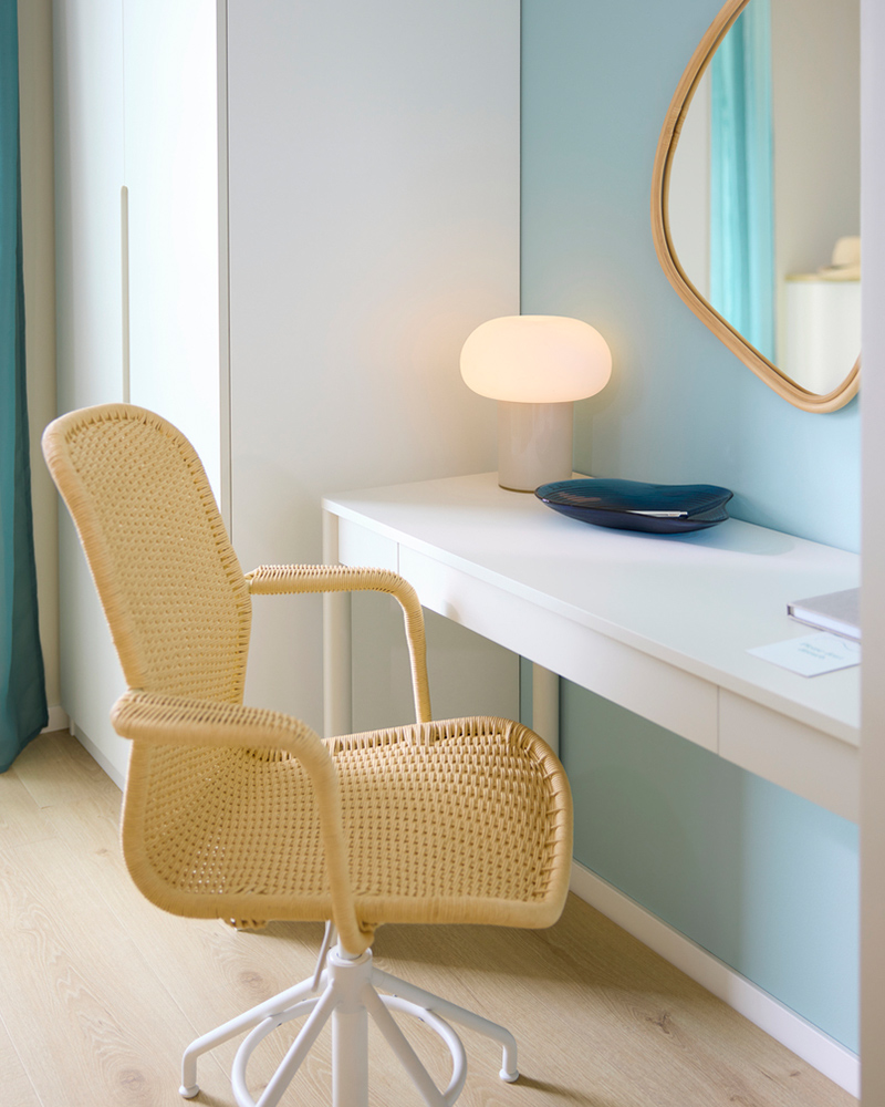 IKEA-plaj havasi ile tasarlanmis otel odasi 3