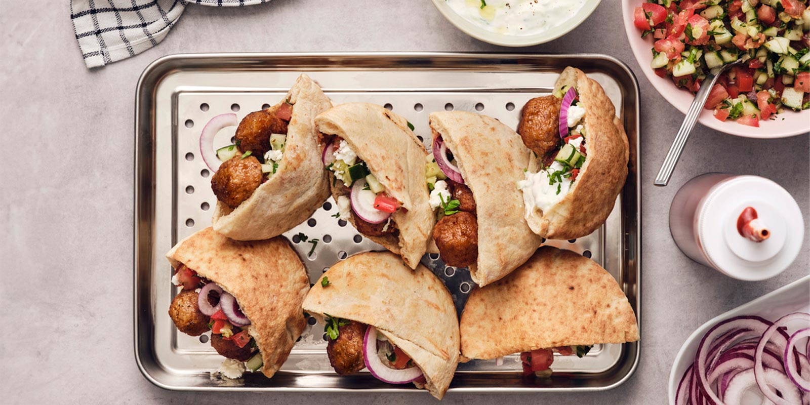 IKEA-ramazan pidesinde cacikli kofte 1