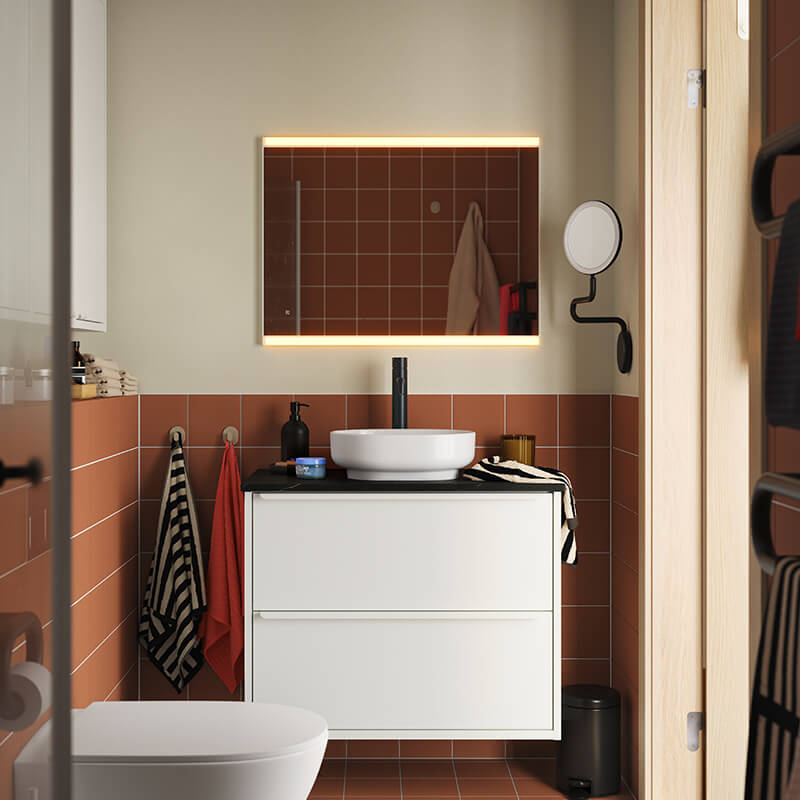 IKEA-tek kisilik yasam icin tasarlanmis kompakt bir banyo 01 app