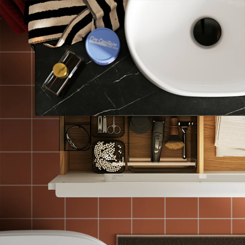 IKEA-tek kisilik yasam icin tasarlanmis kompakt bir banyo 07
