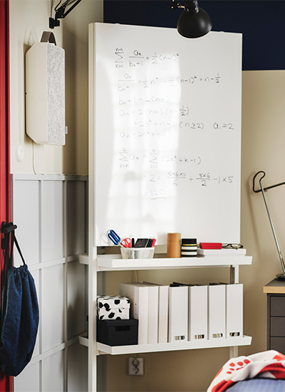 IKEA-yatak odanizda calisma masasi icin alan 25