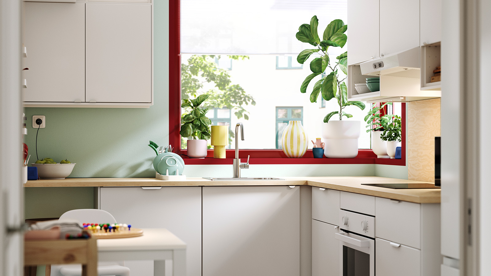 IKEA-yer tasarrufu saglayan fikirlerle buyuk bir mutfak 01