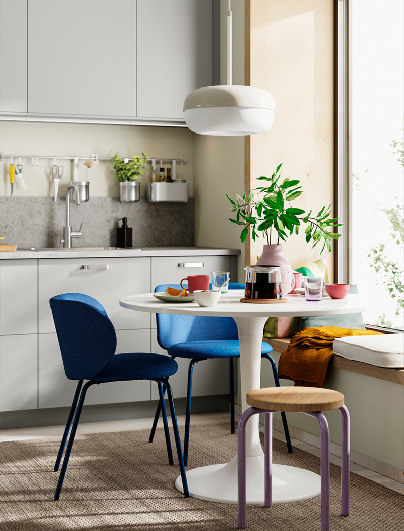IKEA-docksta beyaz yuvarlak mutfak masasi