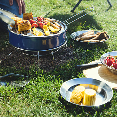 IKEA-strandon tasinabilir komurlu barbeku