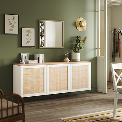 IKEA-besta beyaz duvar dolabi