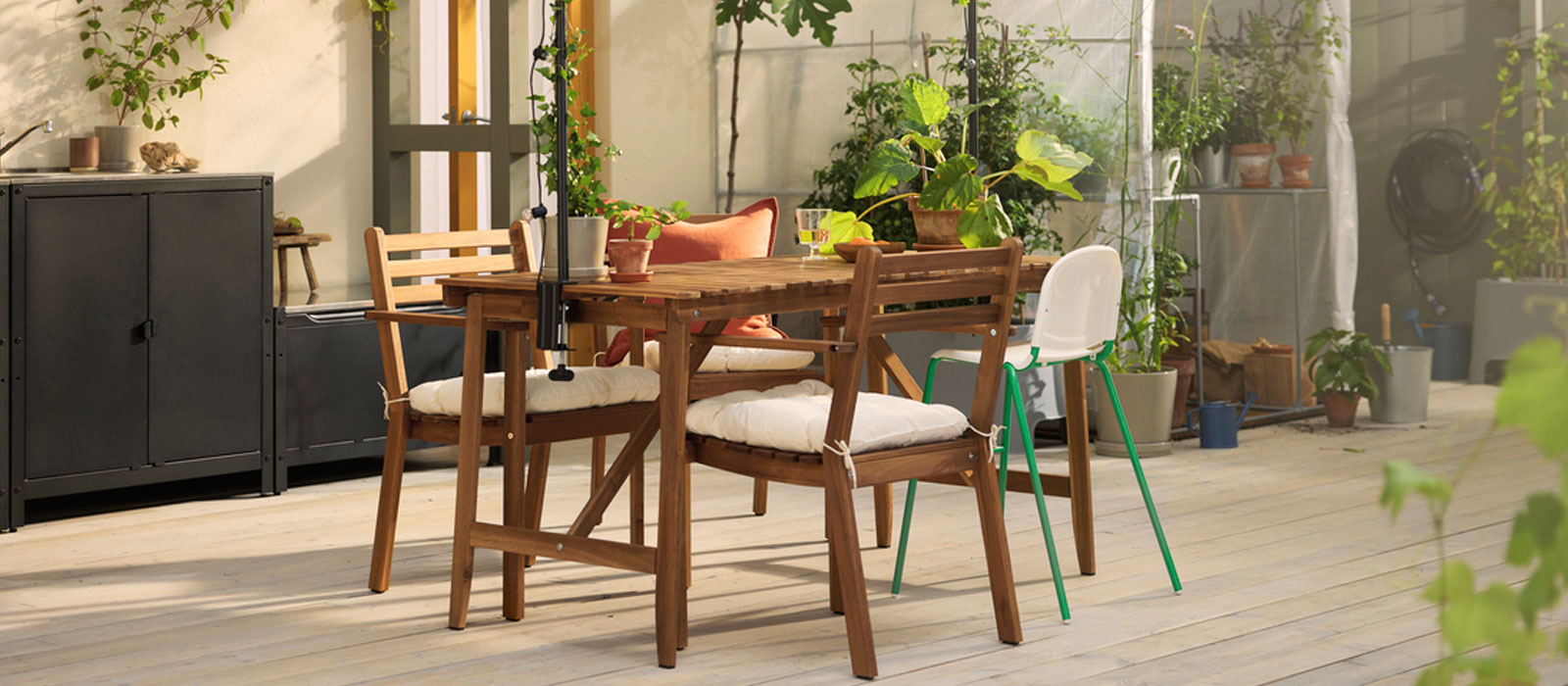 IKEA-askholmen koyu kahve yemek masasi