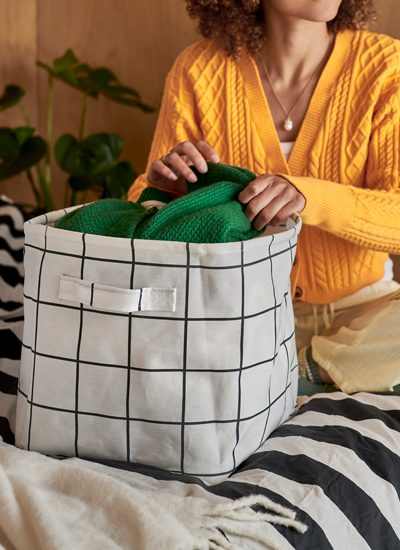 IKEA-slattervall siyah beyaz sepet