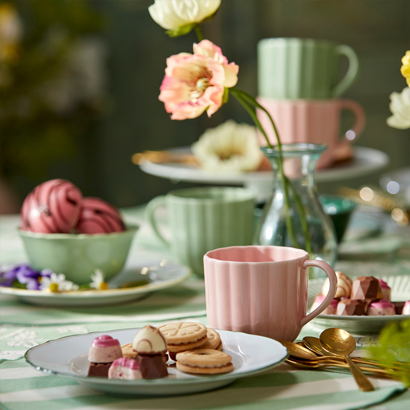 IKEA-smorfisk acik yesil pembe kupa seti