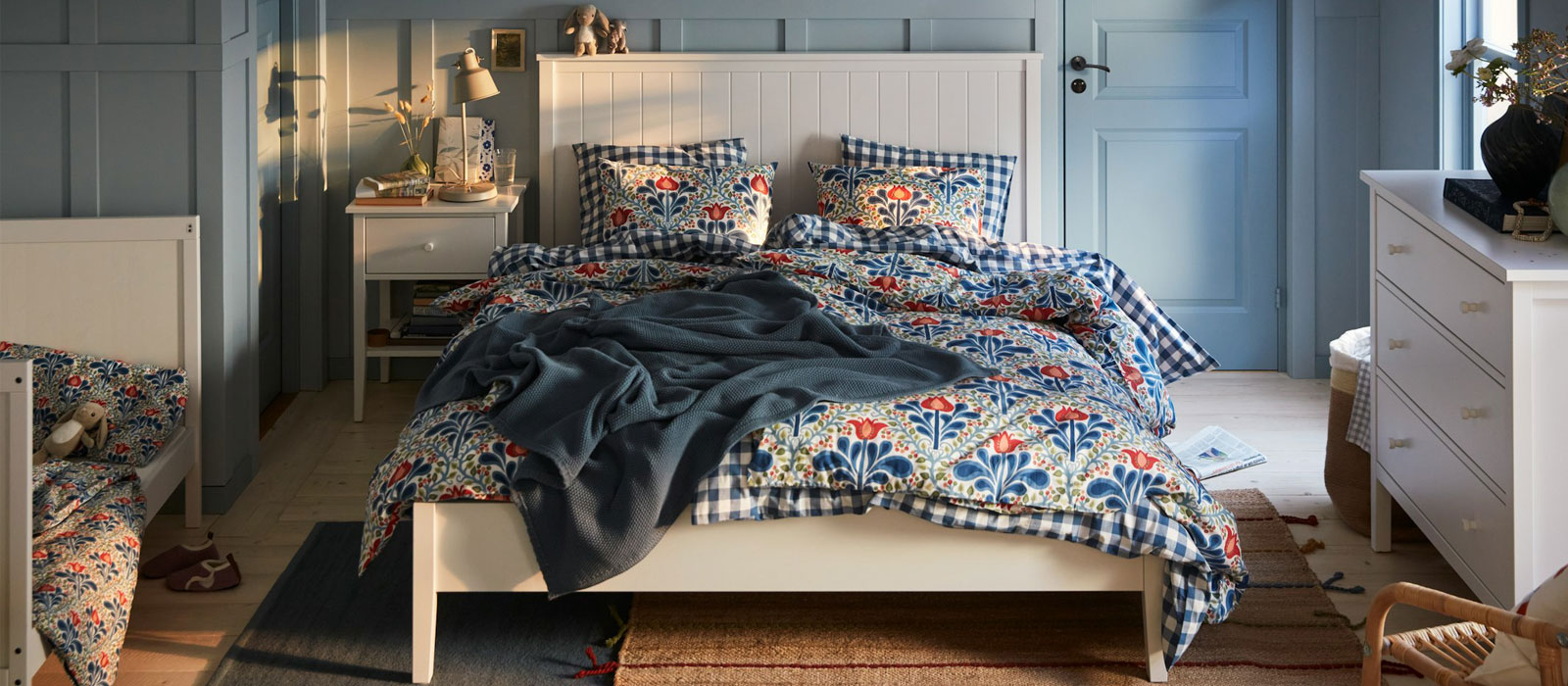 IKEA-gullaberg beyaz cift kisilik karyola