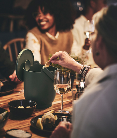 IKEA-farmarkvast gri yesil cop kutusu