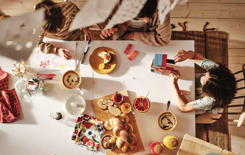 IKEA-hauga beyaz mutfak masasi 3