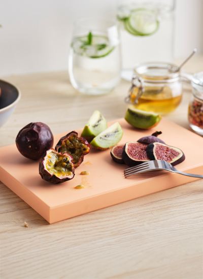 IKEA-kusthoppare acik turuncu kesme tahtasi