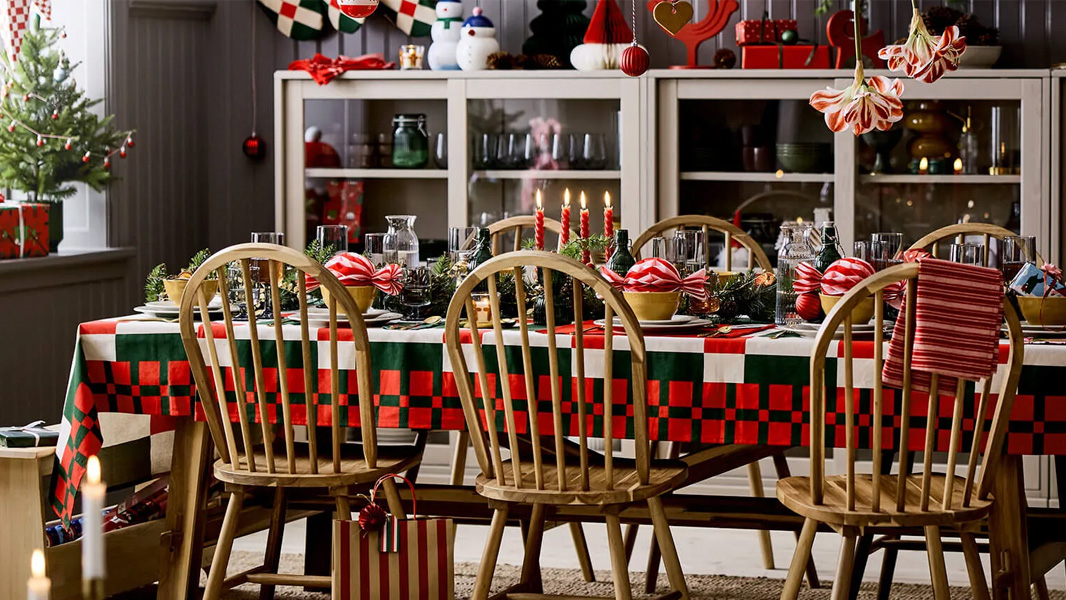 IKEA-neseli ve isil isil bir yilbasi sofrasi