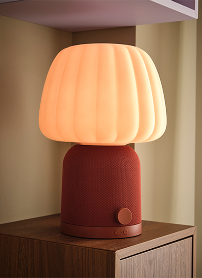 IKEA-kulglass kirmizi kahverengi pembe bluetooth hoparlorlu lamba