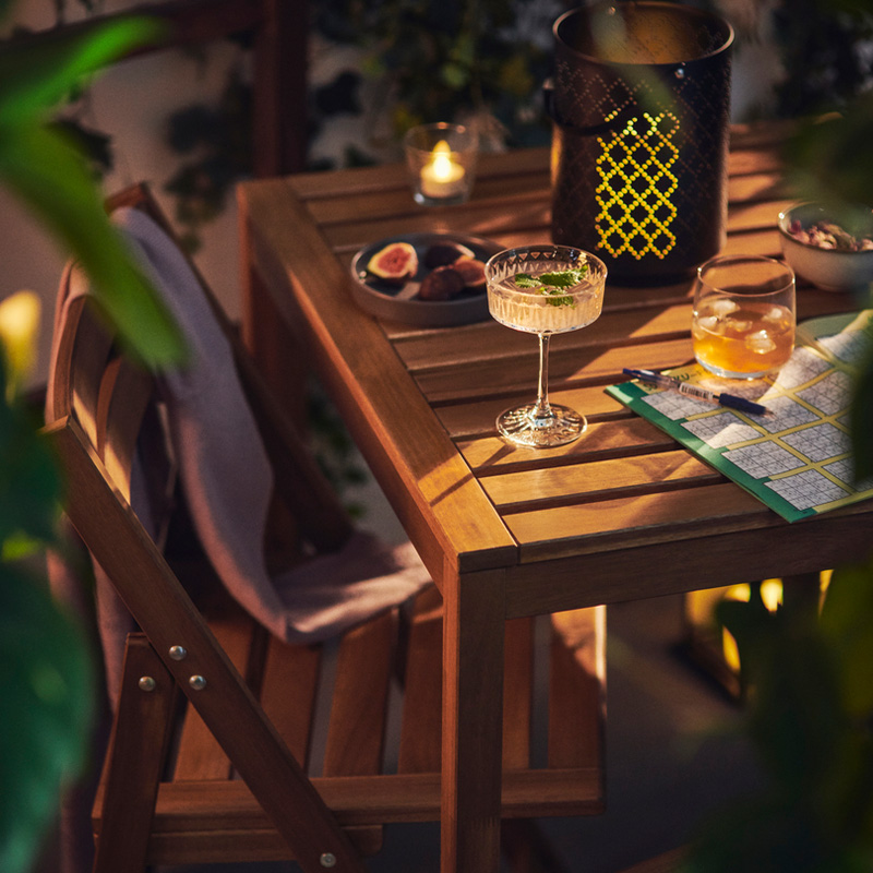 IKEA-nammaro acik kahverengi balkon masasi 2