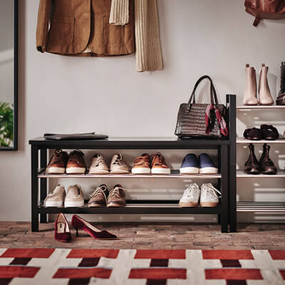 IKEA-tjusig siyah bank ve ayakkabilik 01