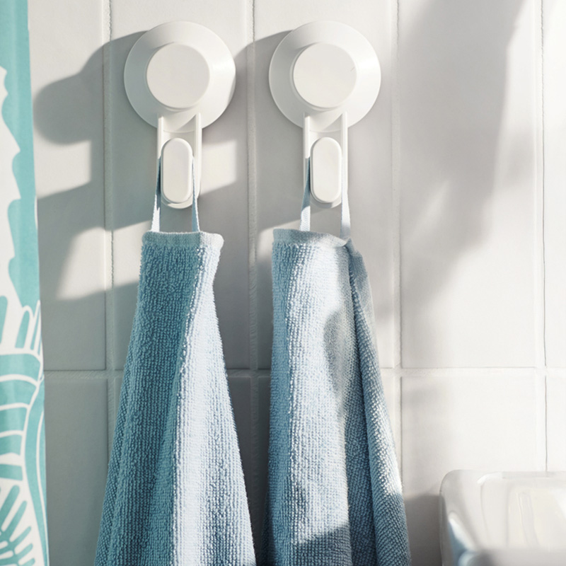 IKEA-tisken beyaz duvar askisi 02