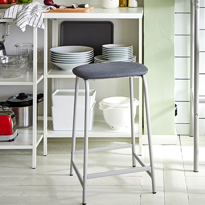 IKEA-grasala gri bar taburesi 01