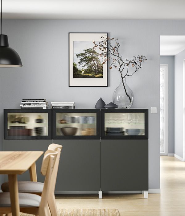 IKEA-besta beyaz koyu gri dolap kombinasyonu 2
