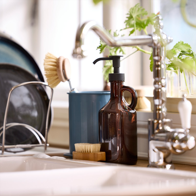 IKEA-valvardad kahverengi sivi sabunluk