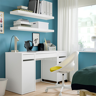 IKEA-micke beyaz calisma masasi