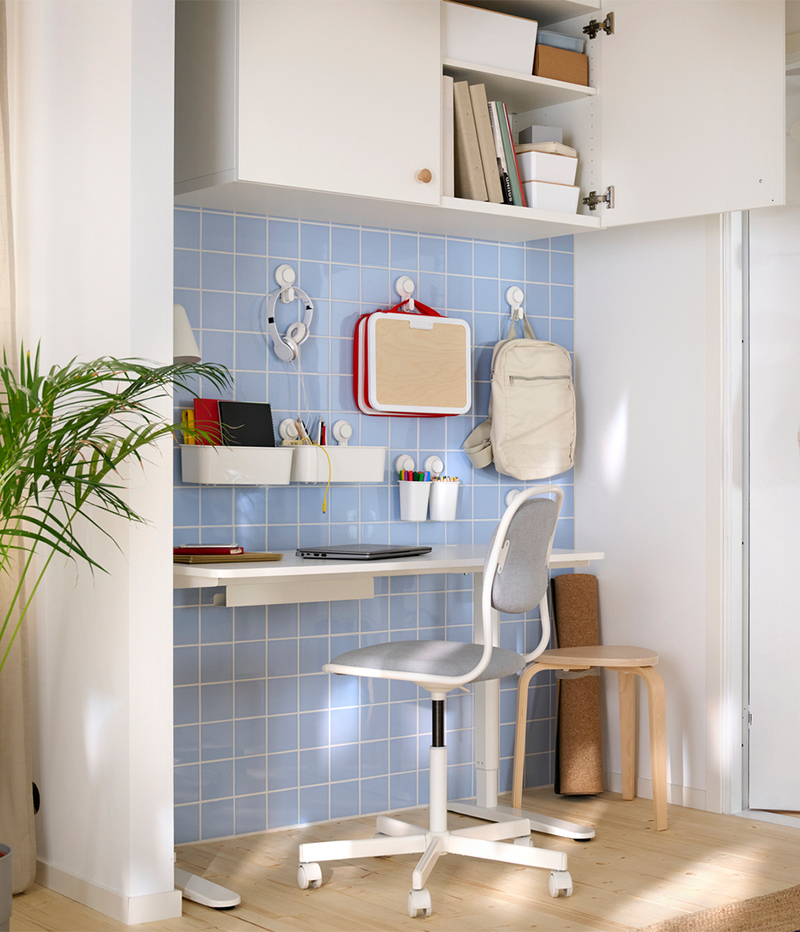 IKEA-relatera calisma masasi