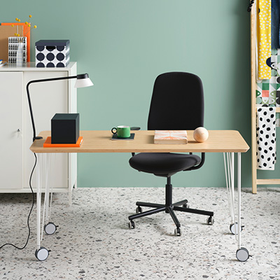 IKEA-anfallare krille calisma masasi