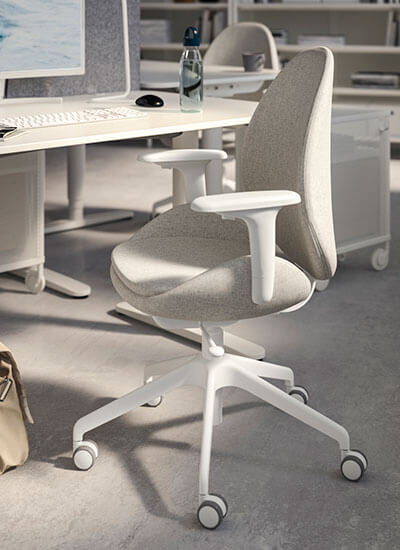 IKEA-hattefjall beyaz calisma sandalyesi