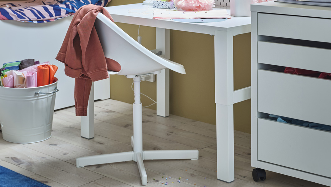 IKEA-loberget sibben cocuk calisma sandalyesi