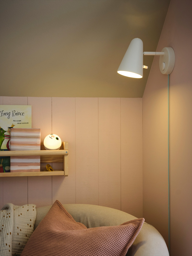 IKEA-fubbla cocuk duvar lambasi