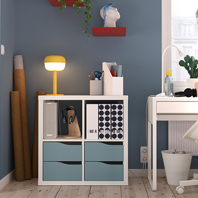 IKEA-kallax beyaz mavi acik raf unitesi