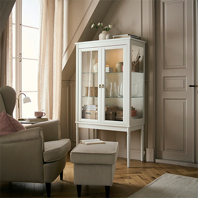 IKEA-farjkarl vitrin