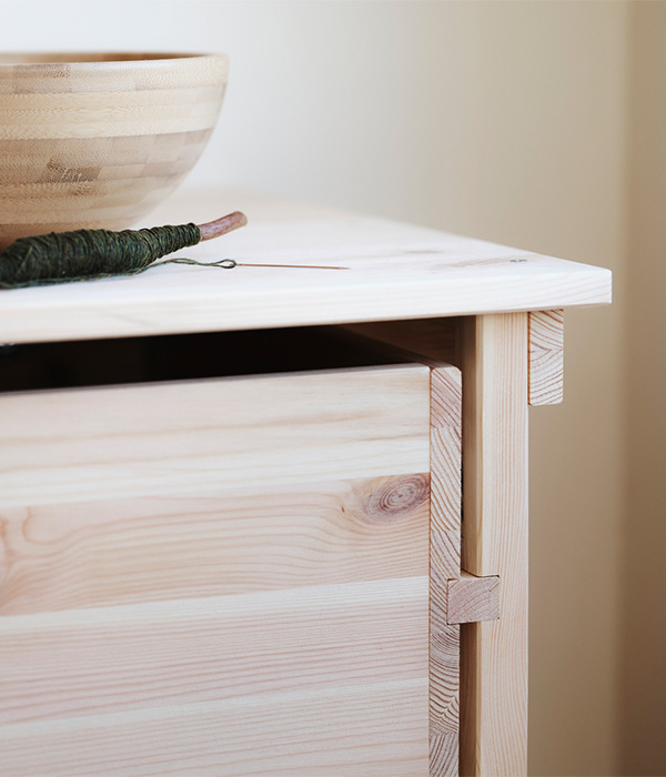 IKEA-kronoren komodin 1