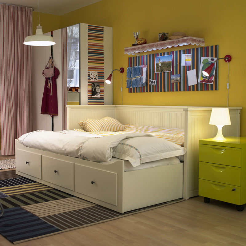 IKEA-hemnes divan 01